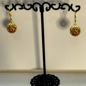 Round filigree earrings